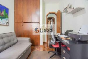 Este apartamento de 4 quartos é perfeito para famílias que valorizam o conforto e a praticidade. Com ambientes amplos e bem iluminados