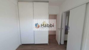proporcionando um ambiente sofisticado e aconchegante. As 4 vagas de garagem garantem comodidade para toda a família e visitantes. O imóvel é perfeito para quem valoriza momentos de lazer e convívio social