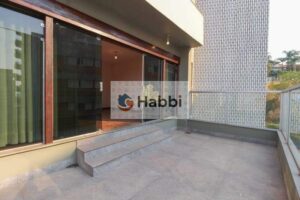 À procura de um apartamento que une conforto