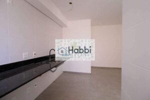 oferecendo funcionalidade e modernidade.   • 2 quartos com piso em laminado de madeira
