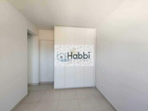 box e espelho. A cozinha também possui armários planejados