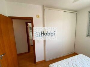 bancada e piso em granito;   Banho social com box blindex