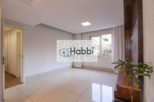 com banheira de hidromassagem.   •  Cozinha Funcional: Cozinha com rebaixamento em gesso e iluminação planejada