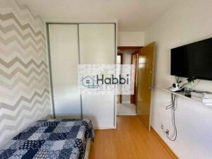 Apresentamos um extraordinário apartamento de 126
