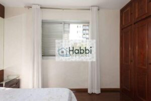 quadra poliesportiva e área livre.  Este apartamento também oferece duas vagas de garagem livres e cobertas