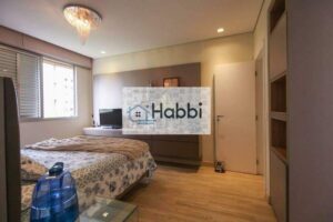Comodidades  Área de Serviço  Closet  Salas  Armário quarto  Lavabo  Quadraesportiva  Salão de festa  DCE  Sol da manhã  Jardim  Despensa  Interfone  Portaria 24 Horas  Armário cozinha  Portao eletrônico  Alarme  Informações Adicionais  Condomínio: R$ 2.097