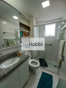 banho social com bancada em granito