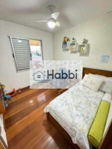 espelho e box em blindex.  05 Vagas de garagem livres e cobertas.  Prédio construído em 2012