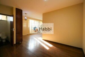 Este apartamento é sinônimo de conforto e sofisticação. São quatro quartos espaçosos