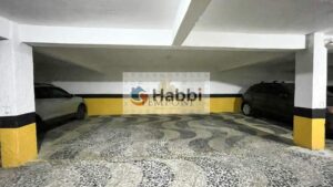 piso em cerâmica e bancada em granito