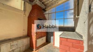 A localização é um dos grandes diferenciais deste apartamento. Situado no Sagrada Família
