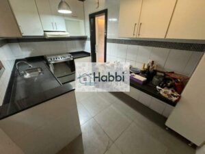 área de serviço e área externa coberta.  02 Vagas de garagem em linha