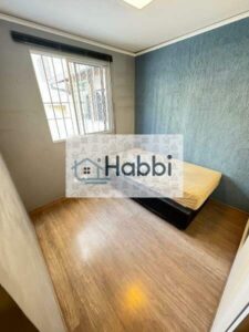 03 quartos amplos com armários planejadas e piso em laminado de madeira