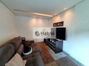 com 234m² construídos