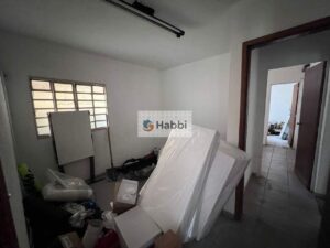 incluindo uma suíte master com banheira