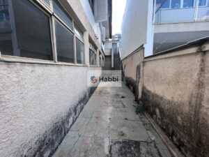 torna o preparo das refeições uma experiência prazerosa.  A varanda com jardim