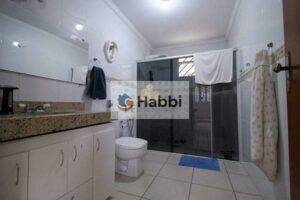 esta residência oferece o equilíbrio perfeito entre **conforto**