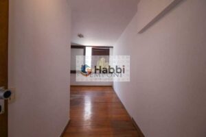 a casa oferece uma infraestrutura completa para o seu lazer. Seja relaxando em um ambiente tranquilo ou recebendo amigos e familiares para momentos especiais