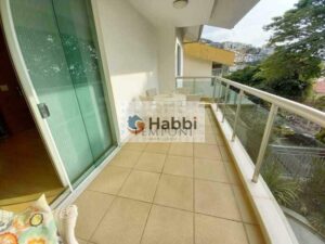 sofisticado e em excelente localização. Com 500m² de área construída
