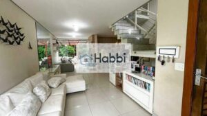 Casa Duplex em condomínio à Venda com 3 Quartos