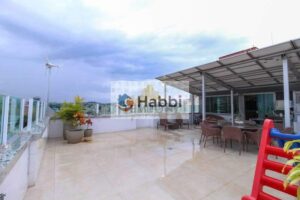 Buscando uma oportunidade única no mercado imobiliário de Belo Horizonte? Apresentamos esta deslumbrante cobertura à venda na Floresta