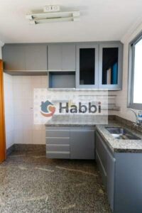 também com piso em porcelanato