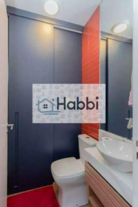 piso em piso porcelanato;   2 piso:   Sol da manhã;   01 Área de serviço.;   01 sala piso laminado;   01 banho social com bancada de granito