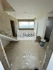 sendo:    01º Pavimento: 03 quartos amplos com piso em porcelanato