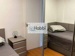 Comodidades  Ar Condicionado  Área de Serviço  Salas  Armário quarto  Interfone  Armário cozinha  Portao eletrônico  Alarme  Informações Adicionais  Condomínio: R$ 385