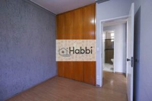 bancada em granito e armários planejados