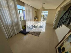 sendo:  01º Pavimento: Ampla sala para 02 ambientes com rebaixamento em gesso e piso em porcelanato