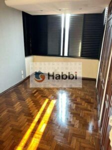 você encontrará uma ampla sala para dois ambientes