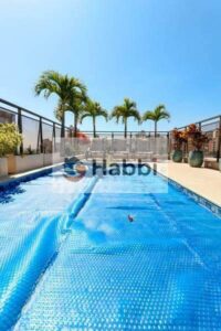 ✔ Piscina