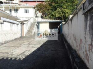 este terreno oferece o cenário ideal para construir a casa dos seus sonhos.