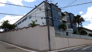 64m&sup2;; audit&oacute;rio com &aacute;rea de 1.020